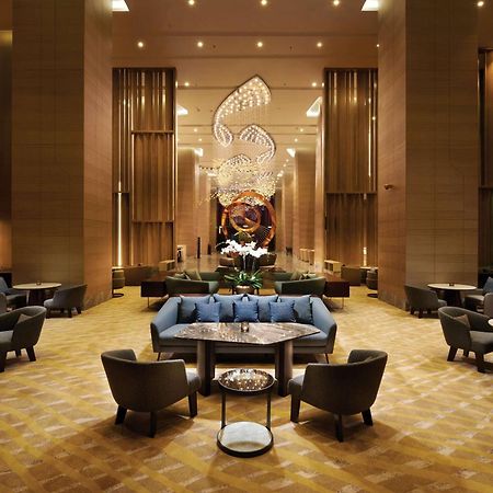 Doubletree By Hilton Shah Alam I-City Exterior foto The lobby of the hotel