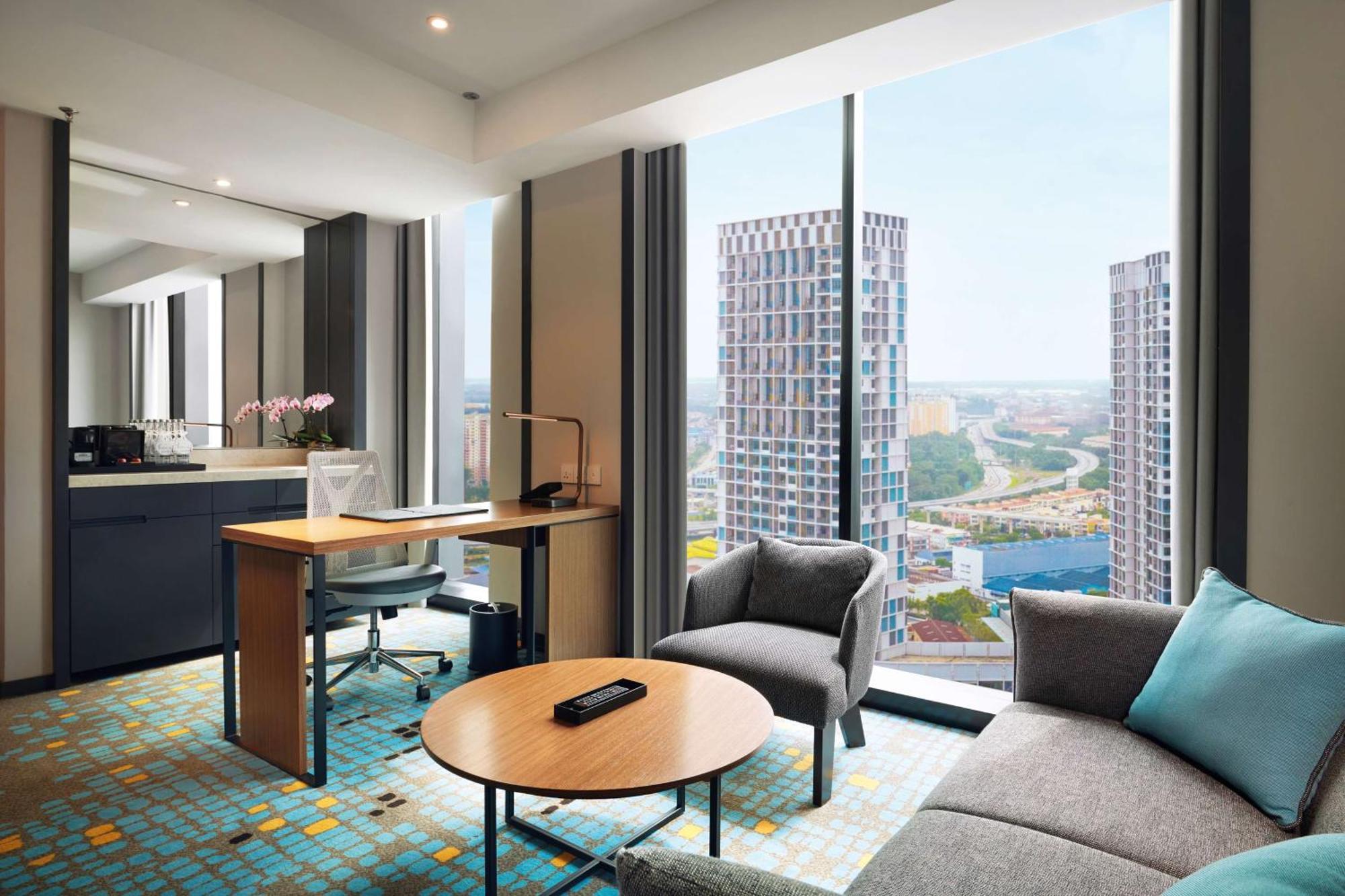 Doubletree By Hilton Shah Alam I-City Exterior foto A suite at the hotel